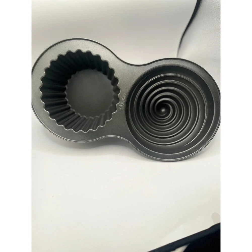 Wilton Giant Cupcake Pan 3D Large Smash Cake Mold Non-Stick Steel Gray 2105-5015